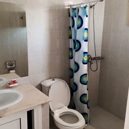 Peacock * Pefki (Rhodes)